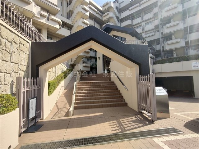  | ザ・ステイツみずほ台 | 毎日通るエントランスはこのようになっています