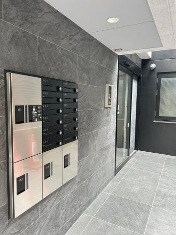 【エントランス】