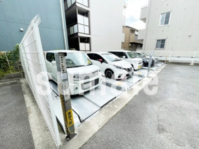 シュロスさいたま新都心の駐車場|駐車場です。