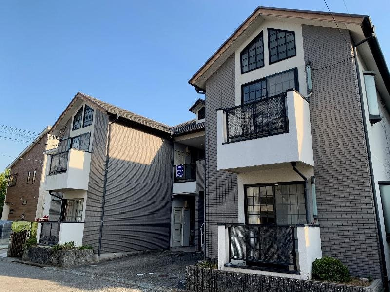 西宮市老松町のアパート