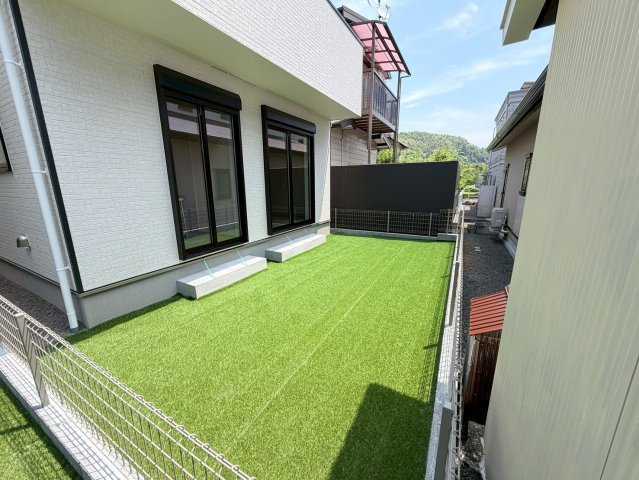 藤枝市音羽町　全２棟／の庭