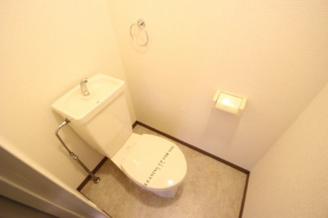 ガーデンヒルズのトイレ|温水洗浄便座に交換済♪