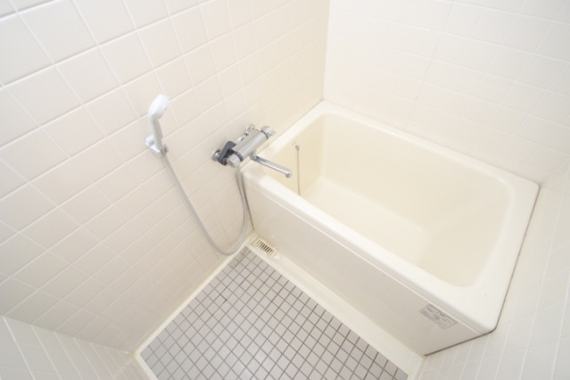 ガーデンヒルズの浴室