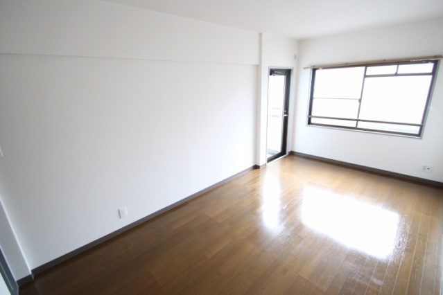 ガーデンヒルズの寝室