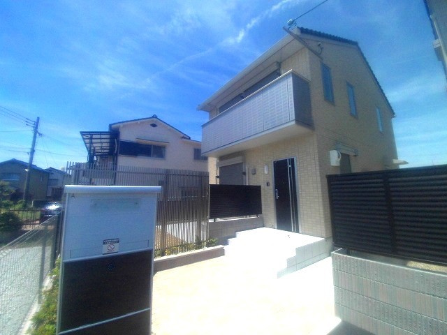 高津橋D-roomの外観