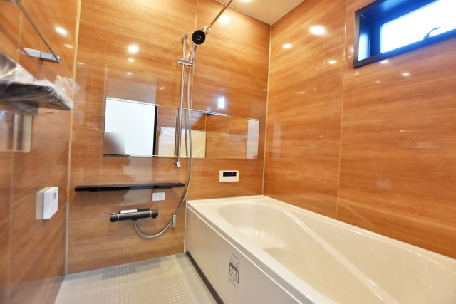 シャルムコート・ジョン上田中町｜3LDK＋駐車1台可の浴室|ミストカワック付きのバスルーム。一日の疲れを癒すにはうってつけですね。ゆっくりバスタイムを楽しんだ後はぐっすり眠れそうです。