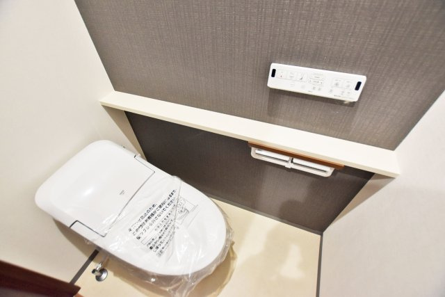 シャルムコート・ジョン上田中町｜3LDK＋駐車1台可のトイレ|1階と3階に温水洗浄便座付きトイレを配置。一年を通して快適に利用できます。