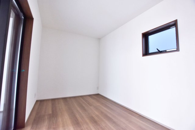 シャルムコート・ジョン上田中町｜3LDK＋駐車1台可の洋室|1階洋室5.3帖