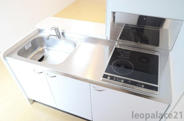 ミランダサンライズ大川Ⅱのキッチン|設備・仕様は号室により異なる為、現況を優先致します。