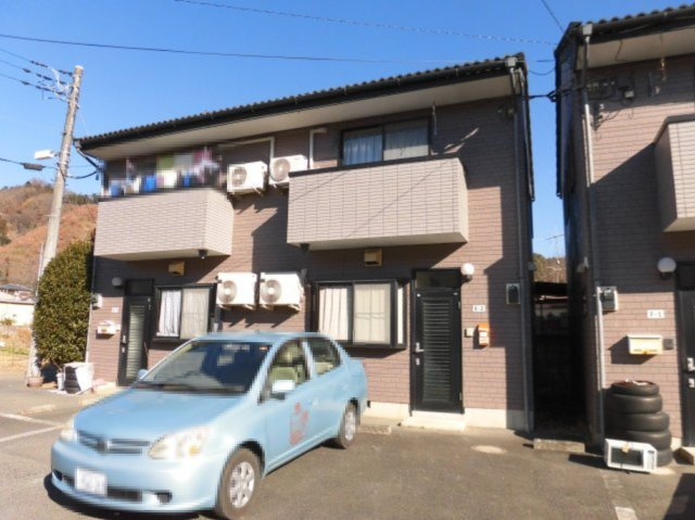 ハイツグレイスF棟の外観