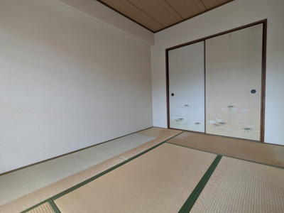 【収納】 | グランドパレス君影 | 押入は一間分あるので収納力があります。
