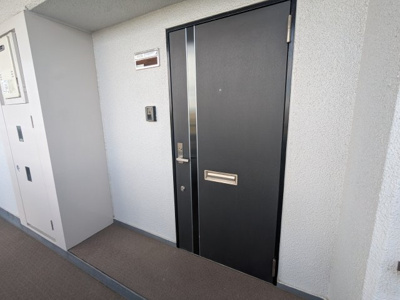 【玄関】 | グランドパレス君影 | 落ち着いた趣の玄関です。