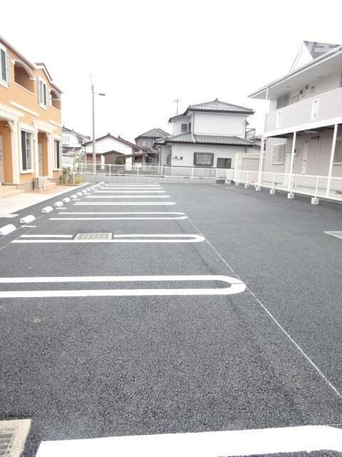 リッツハウスの駐車場|駐車場があるので、車を買う予定の方も安心です