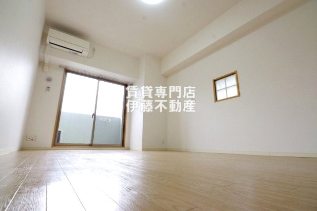 プランドール浅間町の洋室