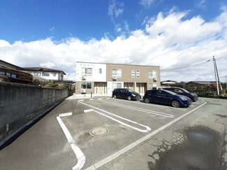 【駐車場】 | メゾン　アルモニー | カースペースがあります