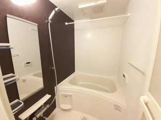 【浴室】 | メゾン　アルモニー | 落ち着いた空間のお風呂です