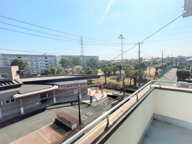 ロイヤルコーポ高野台のバルコニー