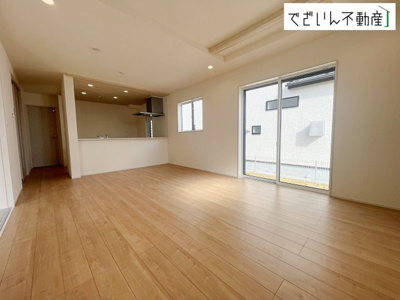 【居間・リビング】 | blooming garden久喜市青毛3丁目　新築住宅 | ≪2号棟≫
現地(2026年3月撮影)