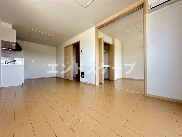 ラ・ティーダヒルズＢの居間・リビング|高崎、前橋のお部屋探しはエンドスケープまで！お客様の理想お聞かせ下さい♪