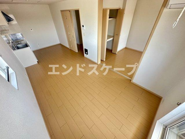 ラ・ティーダヒルズＢの居間・リビング|高崎、前橋のお部屋探しはエンドスケープまで！お客様の理想お聞かせ下さい♪