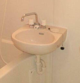 森下ビルの洗面所