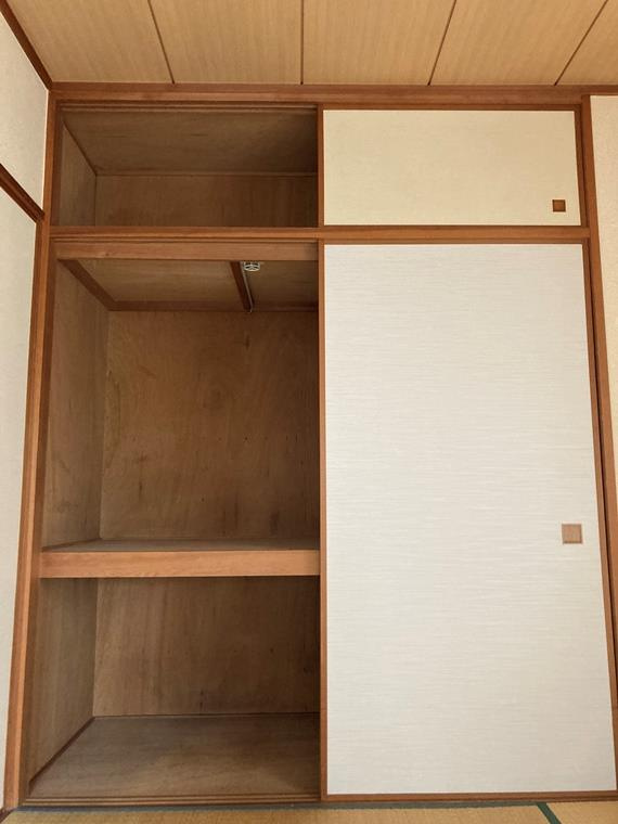 野村ステイツ市が尾の収納