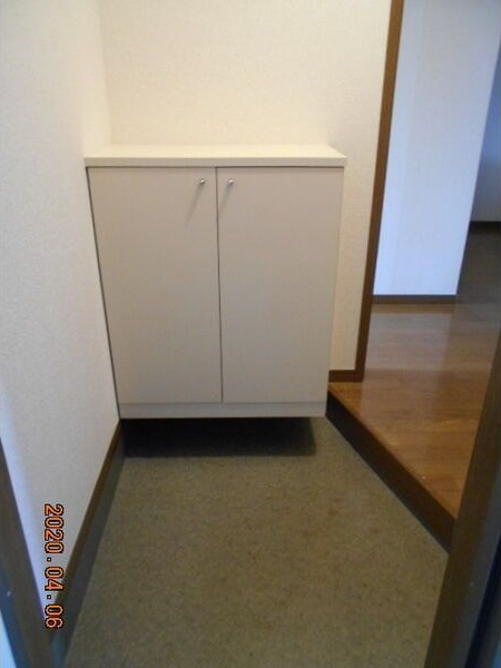 クラージュ A館の玄関