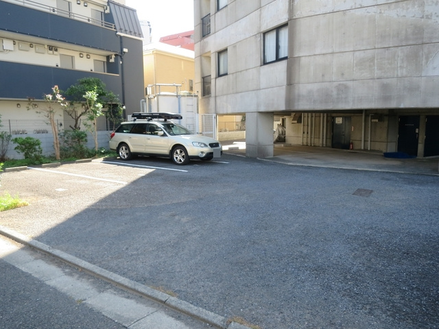 PRISM COURT 平井の駐車場|敷地内駐車場完備。（要確認）