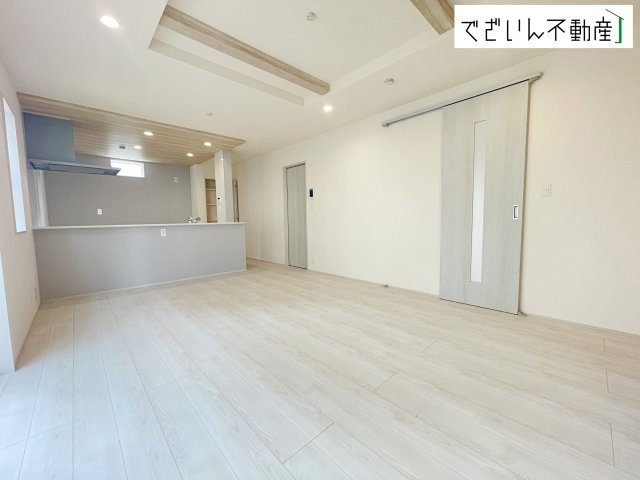 【居間・リビング】 | blooming garden久喜市青毛3丁目　新築住宅 | ≪3号棟≫
現地(2026年4月撮影)
