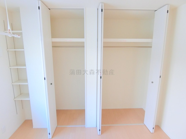 カーサ　セレーノの収納|洋室5.3帖　収納　クローゼット