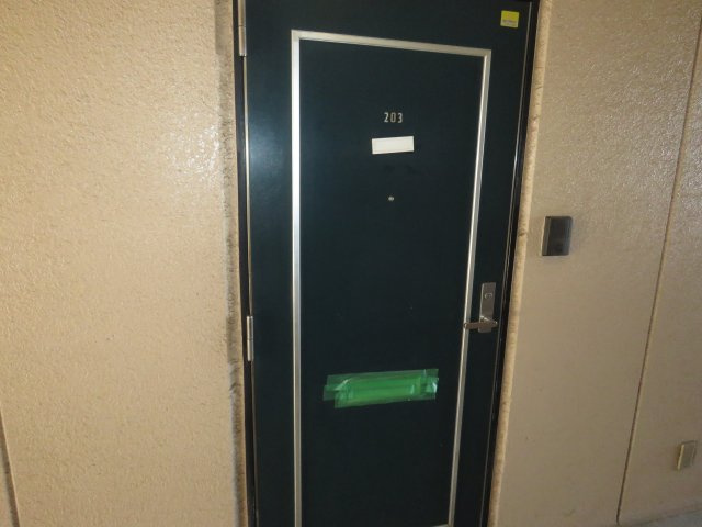 リバティ森田の玄関
