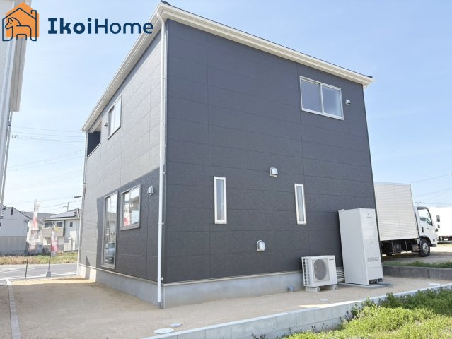 小野市神明町　第10　全3棟1号棟　新築戸建のエントランス|【ホームページに現地動画掲載中】●年中無休：当日予約可●敷地面積約50坪！お庭スペースもございます♪