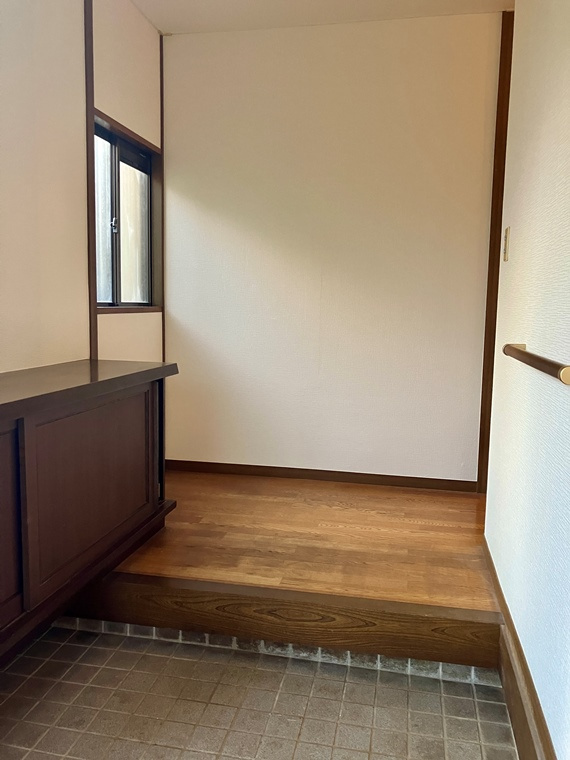 鵜ノ木戸建のロビー
