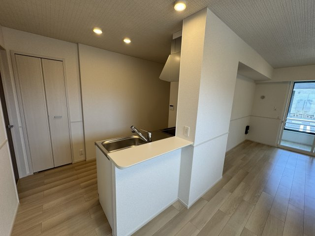 クレールＣの内装|カウンターキッチン