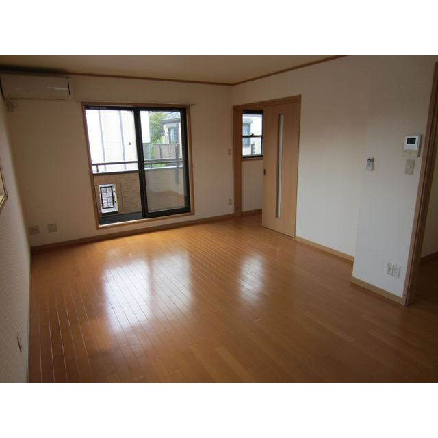 新町ユキハイツの居間・リビング