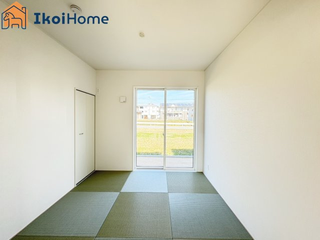 小野市神明町　第10　全3棟2号棟　新築戸建の内装|【ホームページに現地動画掲載中】●年中無休：当日予約可●お子様の遊び場やお昼寝スペースにも便利な和室