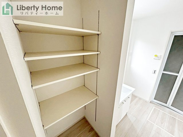 水戸市住吉町5期　新築戸建のキッチン|(1号棟)同仕様・同形状写真