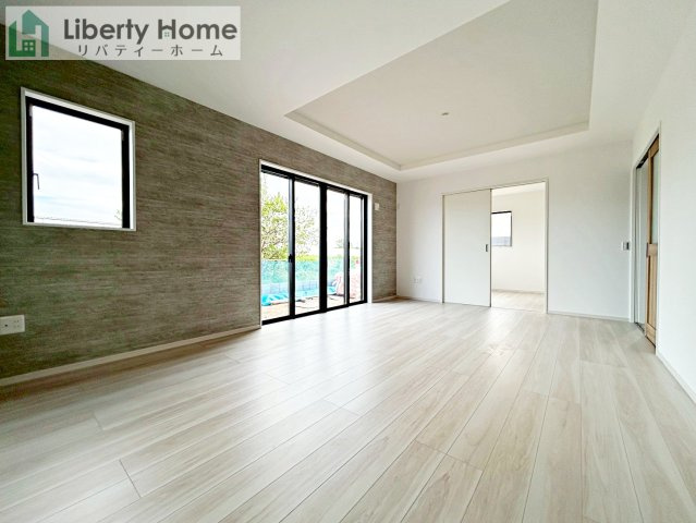 水戸市住吉町5期　新築戸建の前面道路含む現地写真