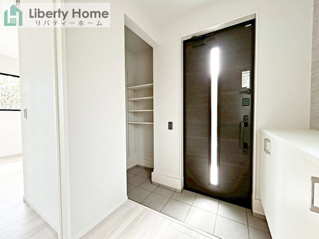 水戸市住吉町5期　新築戸建の前面道路含む現地写真