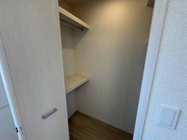 クレールＣの収納|ウォークインクローゼット（北側洋室）