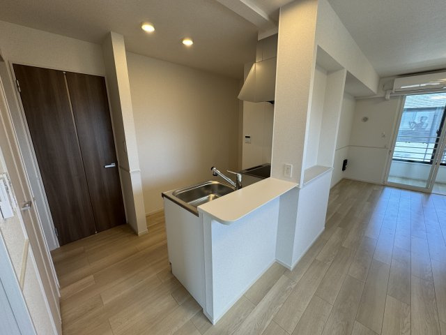 クレールＣの内装|カウンターキッチン