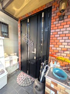 【玄関】 | ■茨木市西田中町　■駅徒歩圏と陽当たりの良いロケーション