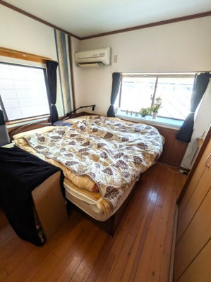【洋室】 | ■茨木市西田中町　■駅徒歩圏と陽当たりの良いロケーション | 南向きの明るい洋室です