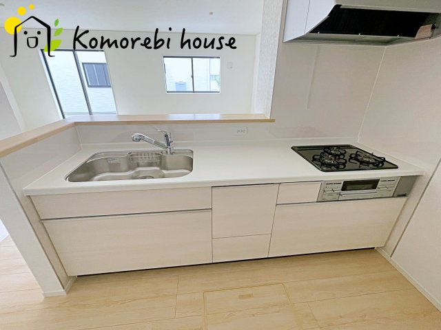 鴻巣市筑波　第5　Ⅱ期　新築一戸建て　グレイドルガーデン　01のキッチン|コンパクトなキッチンで掃除もラクラク