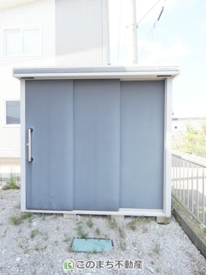 【収納】 | 小山市大字粟宮中古住宅 | 大きな外部物置も付いております♪
