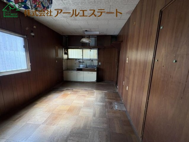 加古川市加古川町河原　JR「加古川駅」徒歩11分の洋室