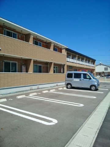 グレイスＳＫの駐車場