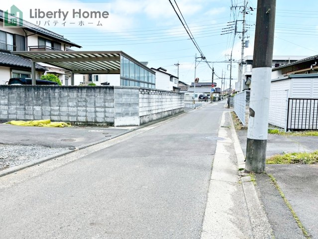 水戸市渡里町4期　新築戸建の前面道路含む現地写真