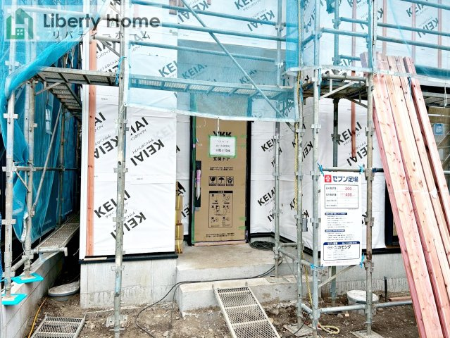 水戸市渡里町4期　新築戸建のエントランス