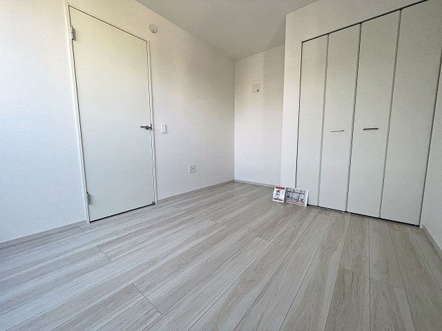 新築戸建・新築建売　郡山市静町8期　大成小学校・郡山第七中学校の洋室|全居室収納完備！収納が多いとお部屋もスッキリします！